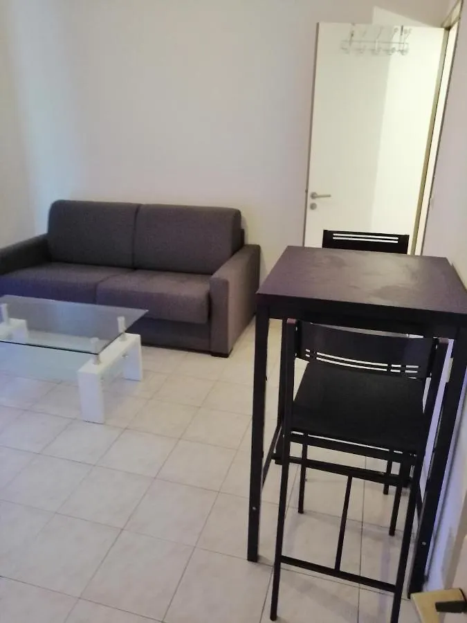 Appartement Appart F1 entier avec parking securisé à Nice 0*,  France