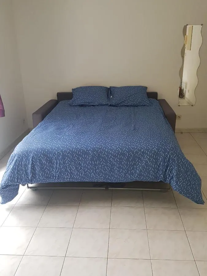 Appartement Appart F1 entier avec parking securisé à Nice